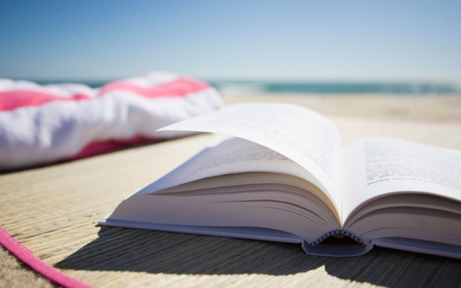 Letture da spiaggia: cinque libri sul futuro del lavoro da portare sotto l’ombrellone
